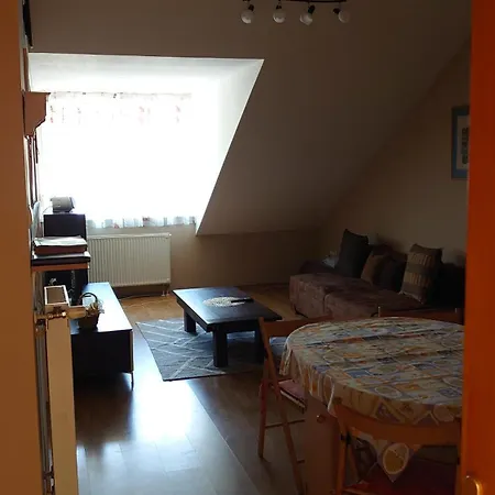 Kastely Apartman *