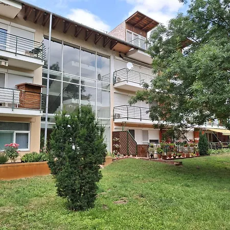 Kastély Apartamento Cserkeszőlő
