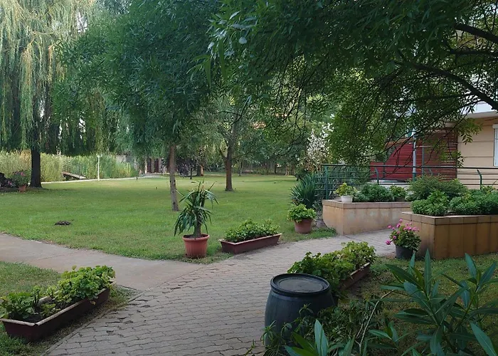 Kastely * Cserkeszolo